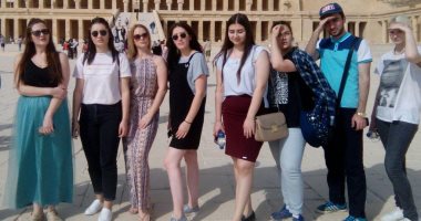وفد طلابى روسى بجامعة أسيوط فى رحلة لزيارة المعالم السياحية بالأقصر وأسوان