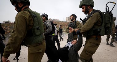 قوات الاحتلال الإسرائيلى تعتقل 5 فلسطينيين من عائلة واحدة شمال طولكرم
