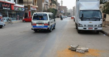 محافظ سوهاج يوجه بسرعة تركيب غطاء لإحدى غرف الصرف الصحى بمدينة ناصر