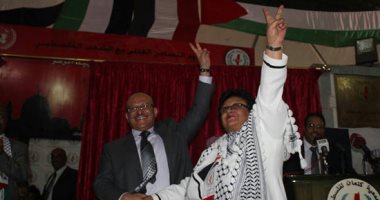 نجل شقيق على عبدالله صالح مدافعا عن فائقة باعلوى: أثق فى سيدة نساء اليمن