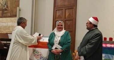 فيديو.. مسلمو وأقباط مصر بإيطاليا يقيمون الصلاة على أرواح شهداء كنيسة حلوان