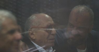 صور..جنايات القاهرة تقضى بحبس مرسى و18 آخرين بقضية إهانة القضاء3سنوات