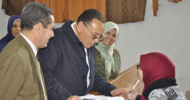 رئيس جامعة القناه يتفقد اللجان للاطمئنان على سير الامتحانات