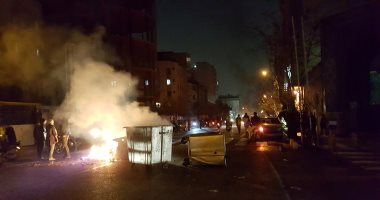 متظاهرو إيران يهاجمون مقرا للحرس الثورى فى بندر عباس جنوب البلاد