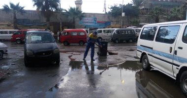 فصل الكهرباء عن أعمدة الإنارة بكورنيش الإسكندرية بسبب شدة الرياح