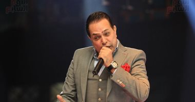 فيديو.. حكيم يشوق جمهوره بكواليس تصوير أغنيته الجديدة فى النوبة