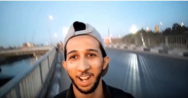 فيديو.. طالب بكلية الهندسة يسافر من المنصورة للقاهرة سيراً على الأقدام