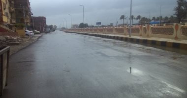 موجة من الطقس السيئ تضرب كفر الشيخ وإغلاق ميناء الصيد بالبرلس.. صور