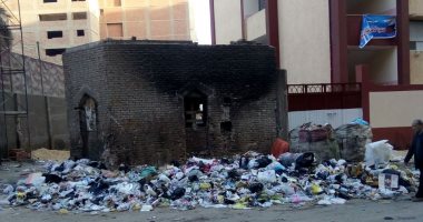 قارئ يشكو من تراكم وحرق القمامة المستمر فى شارع الزهراء بعين شمس.. صور
