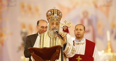 البابا تواضروس يستقبل مدير عام جامعة الأزهر وعدلى حسين للتهنئة بالعيد