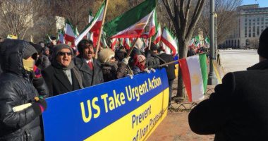 فيديو.. المعارضة الإيرانية تتظاهر أمام مستشفى بألمانيا يعالج فيها مسئول إيرانى
