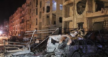 صور.. عشرات القتلى والجرحى فى تفجير سيارة مفخخة بمدينة إدلب السورية