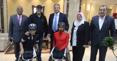 وزير الرياضة يلتقى لاعبى منتخب الإمارات لألعاب القوى ذوى الاحتياجات الخاصة