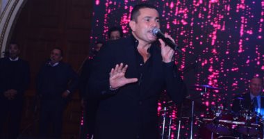 عمرو دياب يتألق فى حفل لدعم السياحة المصرية بحضور نجم ليفربول والمشاهير
