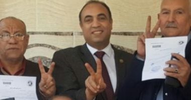 نائب دار السلام يجمع توكيلات أهالى الدائرة لصالح السيسي.. صور