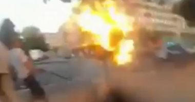 تداول فيديو لشرطة فرنسا تشعل النيران فى شخص