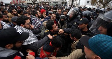 هيومن رايتس ووتش تندد بعنف الشرطة خلال تظاهرات فى تونس