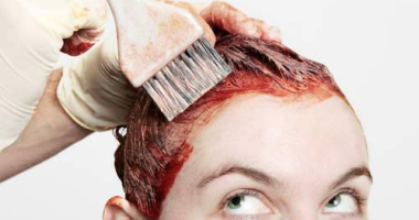 استخدام صبغات الشعر المبالغ قد يزيد احتمال إصابة السيدات بسرطان الثدى بنسبة 9٪