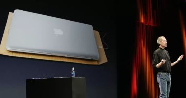 أبل تحتفل بمرور 10 سنوات على إطلاق لاب توب MacBook Air