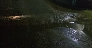 غرق شارع يحيى توفيق بالزيتون فى مياه الصرف الصحى.. صور