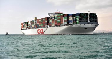 مهاب مميش : عبور  48 سفينة قناة السويس بحمولة 3.8 مليون طن