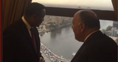 صور.. سامح شكرى ونظيره الإثيوبى يشاهدان نهر النيل من شرفة وزارة الخارجية