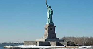 إجلاء آلاف الزوار من جزيرة تمثال الحرية فى نيويورك بسبب حريق 