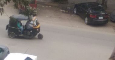 فوضى التوك توك تزعج سكان شارع ذاكر حسين بمدينة نصر