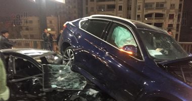 إصابة 3 اشخاصفى حادث تصادم 4 سيارات أعلى كوبرى أكتوبر