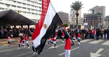 صور.. محافظ بورسعيد ومدير الأمن يكرمان أسر الشهداء فى عيد الشرطة