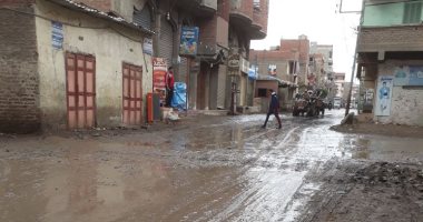 قارئ يطالب بتدخل المسئولين لشفط مياه الأمطار بعد غرق شوارع منية النصر