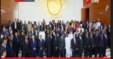 السيسى والقادة الأفارقة يلتقطون الصور التذكارية فى القمة الـ30 بأديس أبابا 