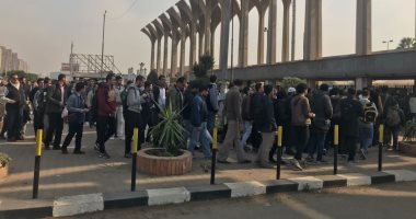 إقبال كثيف على معرض القاهرة الدولى للكتاب فى يومه الثانى (صور)