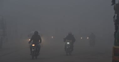 صور.. موجة من الضباب الدخانى تضرب الهند وباكستان وتؤدى إلى حجب الرؤية