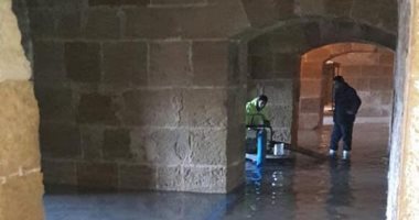 صور.. شفط مياه الأمطار بسراديب قلعة قيتباى ومشروع بـ 235 مليونا لمنع تسللها