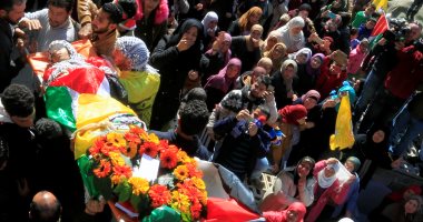 صور.. فلسطينيون يشيعون جثمان الفتى أبو نعيم بعد إعدام قوات الاحتلال له