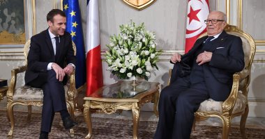 صور.. الرئيس الفرنسى يصل تونس فى زيارة رسمية