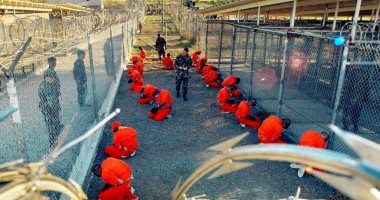 أمريكا تدرس إطلاق سراح نصف سجناء جوانتانامو تمهيدا لإغلاقه