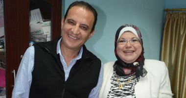 طارق علام يكرم الدكتورة فادية عبد الجواد فى حلقة اليوم من برنامج "هو ده"