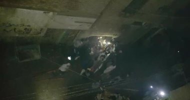 صور.. 4 سيارات إطفاء تنجح فى السيطرة على حريق مول تجارى بمدينة إسنا