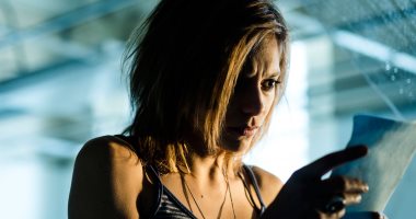 مصير العالم يتوقف على الرسائل الغامضة فى دراما Falling Water