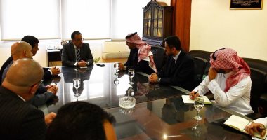 وزير الإسكان يبحث مع مجموعة "الطيار" السعودية فرص الاستثمار بمصر
