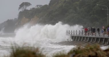 صور.. سيول وفيضانات وانقطاع الكهرباء بسبب إعصار " فيهى" بنيوزيلندا