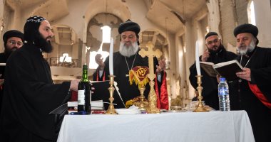 المسيحيون يقيمون أول قداس فى مدينة دير الزور السورية منذ 5 سنوات
