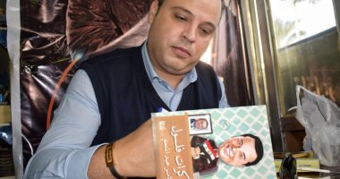 صور.. تامر عبد المنعم يوقع كتابه "مذكرات فلول" فى دار سما بمعرض الكتاب