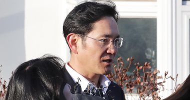 وريث مجموعة سامسونج يمثل أمام المحكمة فى كوريا الجنوبية بسبب قضية رشوة