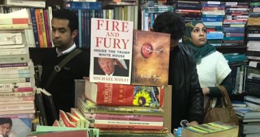 "النار والعضب" يسيطر على اهتمامات زوار سور الأزبكية بمعرض الكتاب