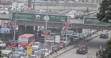 حالة المرور الآن.. زحام بمعظم الكبارى والطرق الرابطة بين القاهرة والجيزة (صور)
