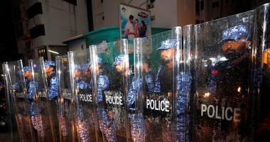 شرطة المالديف تحتجز 139 محتجا من المعارضة بموجب حكم الطوارئ