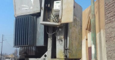 صور.. أهالى قرية الدومة بقنا يطالبون بإصلاح محول كهرباء متعطل منذ أسبوع